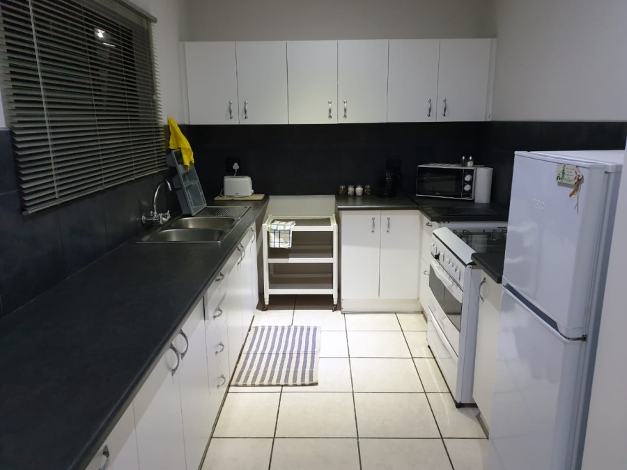 5 Bedroom Property for Sale in Summerpride Eastern Cape